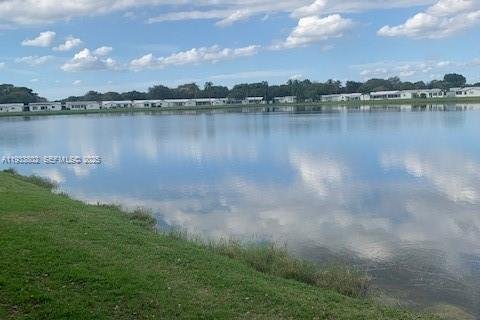 Casa en venta en Plantation, Florida, 2 dormitorios, 103.49 m2 № 1993893 - foto 3