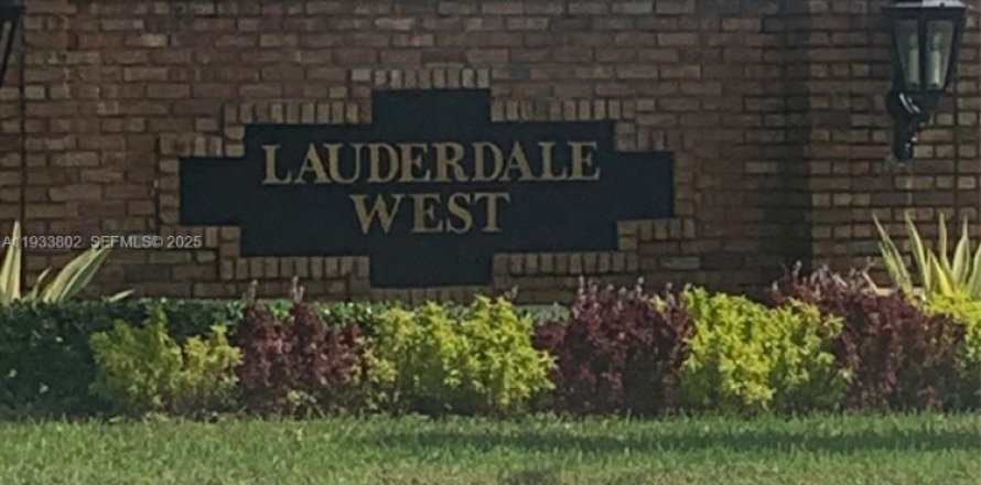 Casa en Plantation, Florida 2 dormitorios, 103.49 m2 № 1993893