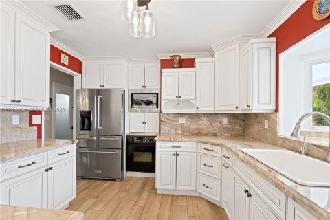 Casa en venta en Oakland Park, Florida, 4 dormitorios № 1989266 - foto 12