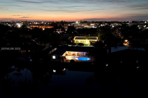 Casa en venta en Oakland Park, Florida, 4 dormitorios № 1989266 - foto 25