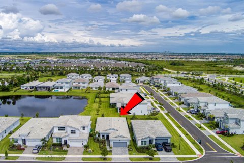 Villa ou maison à vendre à Port St. Lucie, Floride: 3 chambres, 190.73 m2 № 2383015 - photo 3