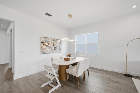 Villa ou maison à vendre à Port St. Lucie, Floride: 3 chambres, 190.73 m2 № 2383015 - photo 19