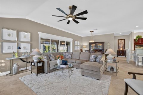 Casa en venta en The Villages, Florida, 3 dormitorios, 189.06 m2 № 2420454 - foto 15