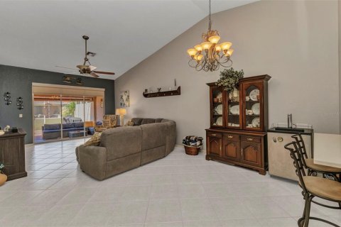 Townhouse in Punta Gorda, Florida 3 bedrooms, 134.8 sq.m. № 1673938 - photo 13