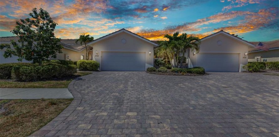 Townhouse in Punta Gorda, Florida 3 bedrooms, 134.8 sq.m. № 1673938