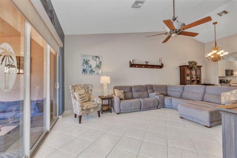Townhouse in Punta Gorda, Florida 3 bedrooms, 134.8 sq.m. № 1673938 - photo 14