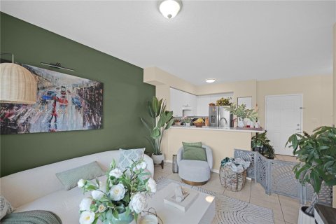 Copropriété à vendre à Cutler Bay, Floride: 2 chambres, 75.16 m2 № 2057746 - photo 3