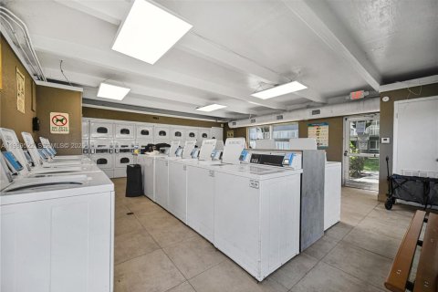 Copropriété à vendre à Cutler Bay, Floride: 2 chambres, 75.16 m2 № 2057746 - photo 24