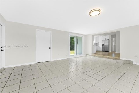 Villa ou maison à vendre à Cutler Bay, Floride: 3 chambres, 127.83 m2 № 1871639 - photo 5