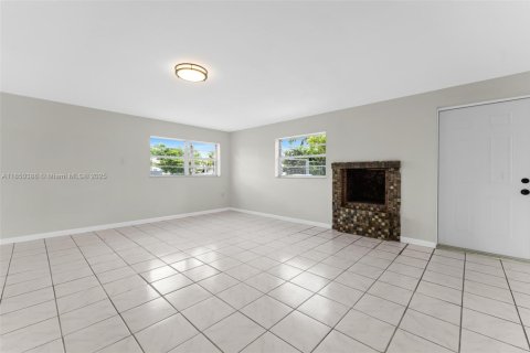 Villa ou maison à vendre à Cutler Bay, Floride: 3 chambres, 127.83 m2 № 1871639 - photo 20