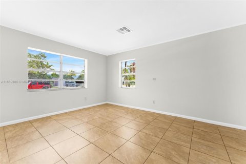 Villa ou maison à vendre à Cutler Bay, Floride: 3 chambres, 127.83 m2 № 1871639 - photo 18
