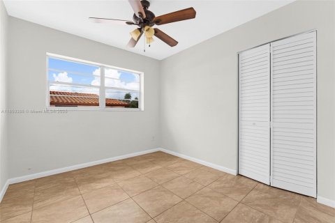 Villa ou maison à vendre à Cutler Bay, Floride: 3 chambres, 127.83 m2 № 1871639 - photo 11