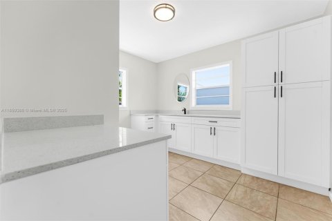 Villa ou maison à vendre à Cutler Bay, Floride: 3 chambres, 127.83 m2 № 1871639 - photo 14