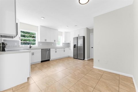 Villa ou maison à vendre à Cutler Bay, Floride: 3 chambres, 127.83 m2 № 1871639 - photo 3