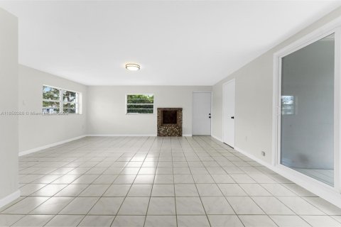 Villa ou maison à vendre à Cutler Bay, Floride: 3 chambres, 127.83 m2 № 1871639 - photo 23