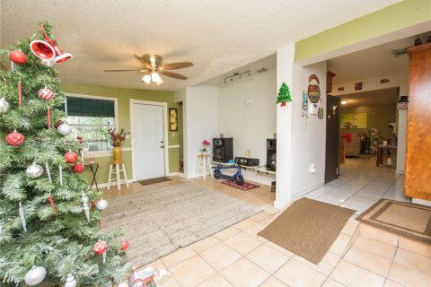 Villa ou maison à vendre à Miami, Floride: 3 chambres, 151.8 m2 № 1935440 - photo 3