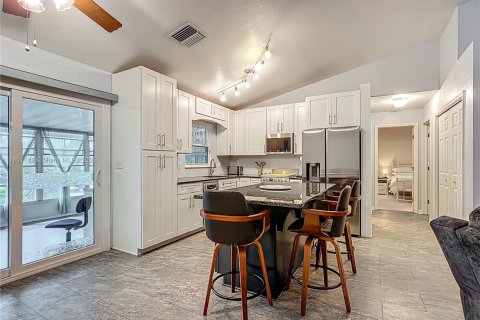 Купить виллу или дом в Лейк-Уэльс, Флорида 3 комнаты, 112.97м2, № 1871453 - фото 8