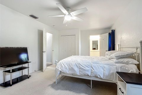 Купить виллу или дом в Лейк-Уэльс, Флорида 3 комнаты, 112.97м2, № 1871453 - фото 20