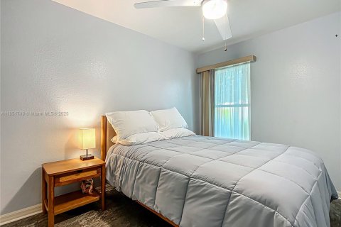 Купить виллу или дом в Лейк-Уэльс, Флорида 3 комнаты, 112.97м2, № 1871453 - фото 14