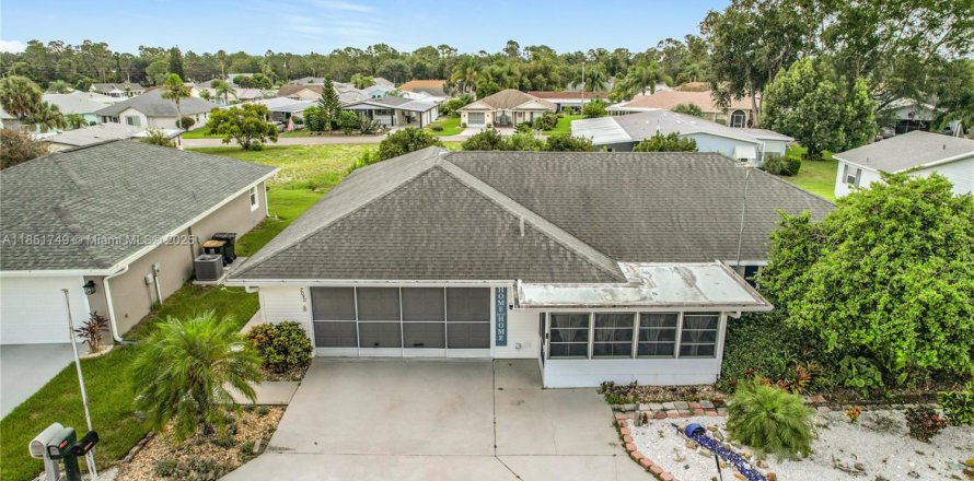 Villa ou maison à Lake Wales, Floride 2 chambres, 112.97 m2 № 1871453