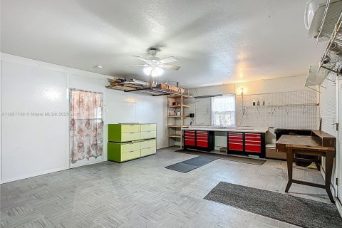 Купить виллу или дом в Лейк-Уэльс, Флорида 3 комнаты, 112.97м2, № 1871453 - фото 29