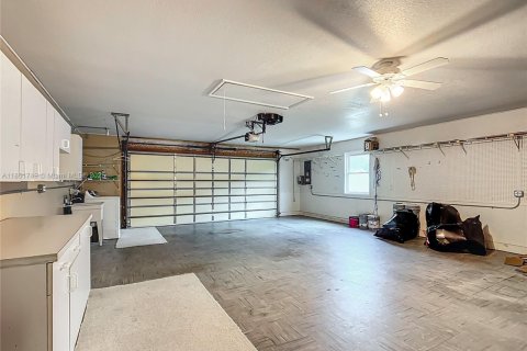 Купить виллу или дом в Лейк-Уэльс, Флорида 3 комнаты, 112.97м2, № 1871453 - фото 24