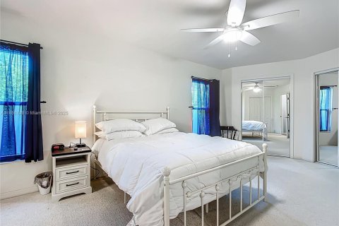 Купить виллу или дом в Лейк-Уэльс, Флорида 3 комнаты, 112.97м2, № 1871453 - фото 19