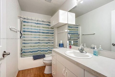 Купить виллу или дом в Лейк-Уэльс, Флорида 3 комнаты, 112.97м2, № 1871453 - фото 16