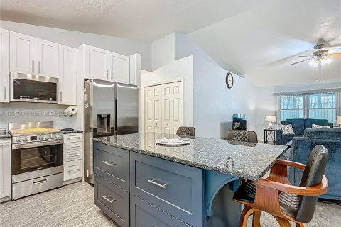 Купить виллу или дом в Лейк-Уэльс, Флорида 3 комнаты, 112.97м2, № 1871453 - фото 10