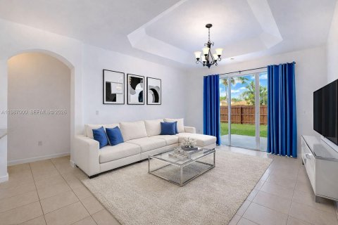 Снять в аренду виллу или дом в Хомстед, Флорида 3 спальни, 163.32м2, № 2049582 - фото 13