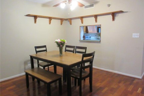 Condo in Tampa, Florida, 2 bedrooms  № 2209876 - photo 9