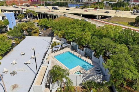 Condo in Tampa, Florida, 2 bedrooms  № 2209876 - photo 4