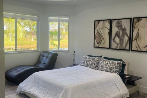 Casa en alquiler en Pembroke Pines, Florida, 3 dormitorios, 176.51 m2 № 2012352 - foto 4