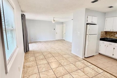 Copropriété à louer à Casselberry, Floride: 2 chambres, 82.78 m2 № 2410394 - photo 6