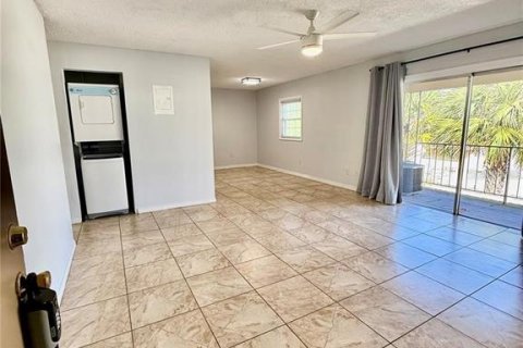 Copropriété à louer à Casselberry, Floride: 2 chambres, 82.78 m2 № 2410394 - photo 4