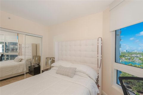 Condominio en alquiler en Miami Beach, Florida, 3 dormitorios, 163.6 m2 № 1976206 - foto 13