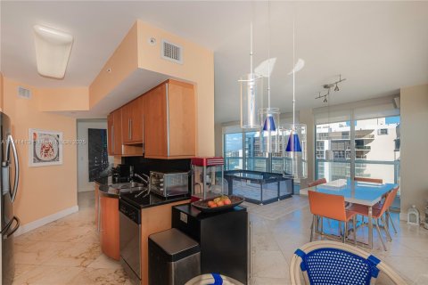 Condominio en alquiler en Miami Beach, Florida, 3 dormitorios, 163.6 m2 № 1976206 - foto 10