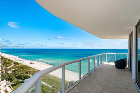 Condominio en alquiler en Miami Beach, Florida, 3 dormitorios, 163.6 m2 № 1976206 - foto 19