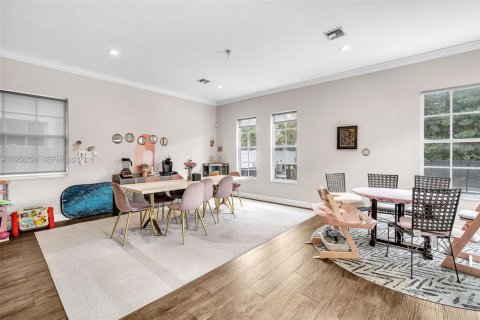 Casa en alquiler en Dania Beach, Florida, 5 dormitorios, 404.68 m2 № 2017516 - foto 16