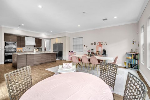 Casa en alquiler en Dania Beach, Florida, 5 dormitorios, 404.68 m2 № 2017516 - foto 15