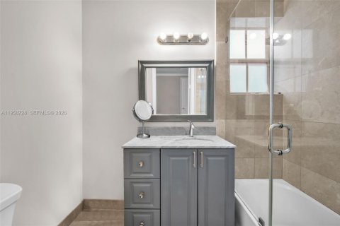 Casa en alquiler en Dania Beach, Florida, 5 dormitorios, 404.68 m2 № 2017516 - foto 11