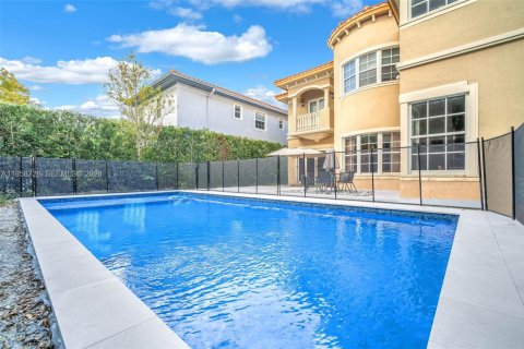 Casa en alquiler en Dania Beach, Florida, 5 dormitorios, 404.68 m2 № 2017516 - foto 2