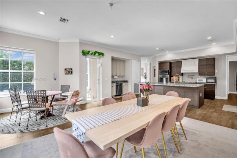 Casa en alquiler en Dania Beach, Florida, 5 dormitorios, 404.68 m2 № 2017516 - foto 14