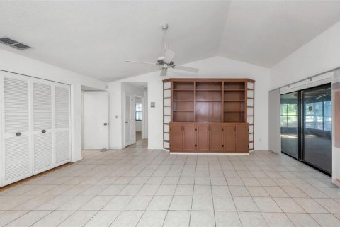 House in Clearwater, Florida 3 bedrooms, 223.99 sq.m. № 1898949 - photo 20