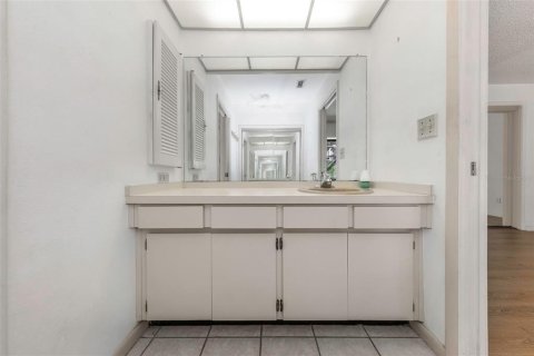 House in Clearwater, Florida 3 bedrooms, 223.99 sq.m. № 1898949 - photo 25