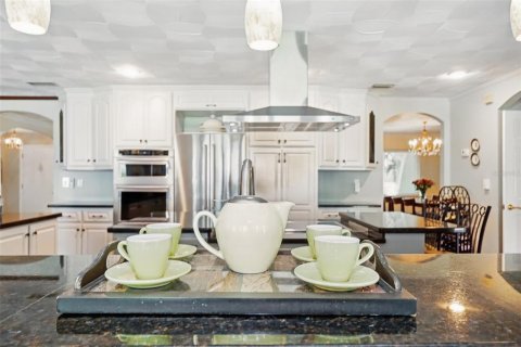 House in Winter Garden, Florida 4 bedrooms, 339.46 sq.m. № 1734425 - photo 22