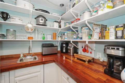 House in Winter Garden, Florida 4 bedrooms, 339.46 sq.m. № 1734425 - photo 26