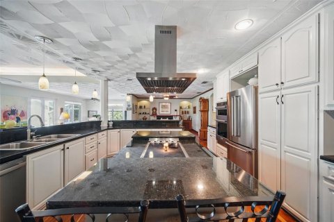 House in Winter Garden, Florida 4 bedrooms, 339.46 sq.m. № 1734425 - photo 21