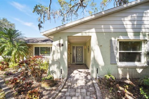 House in Winter Garden, Florida 4 bedrooms, 339.46 sq.m. № 1734425 - photo 8