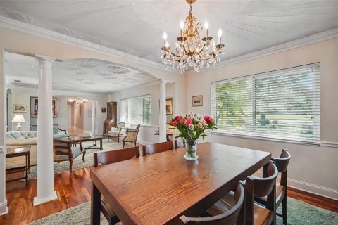 House in Winter Garden, Florida 4 bedrooms, 339.46 sq.m. № 1734425 - photo 14